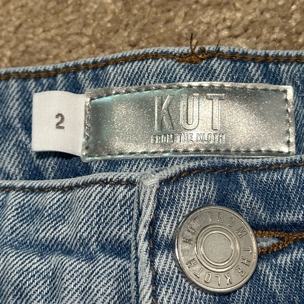 Kut from the Kloth Sky Blue Jean Shorts - Picture 4 of 4